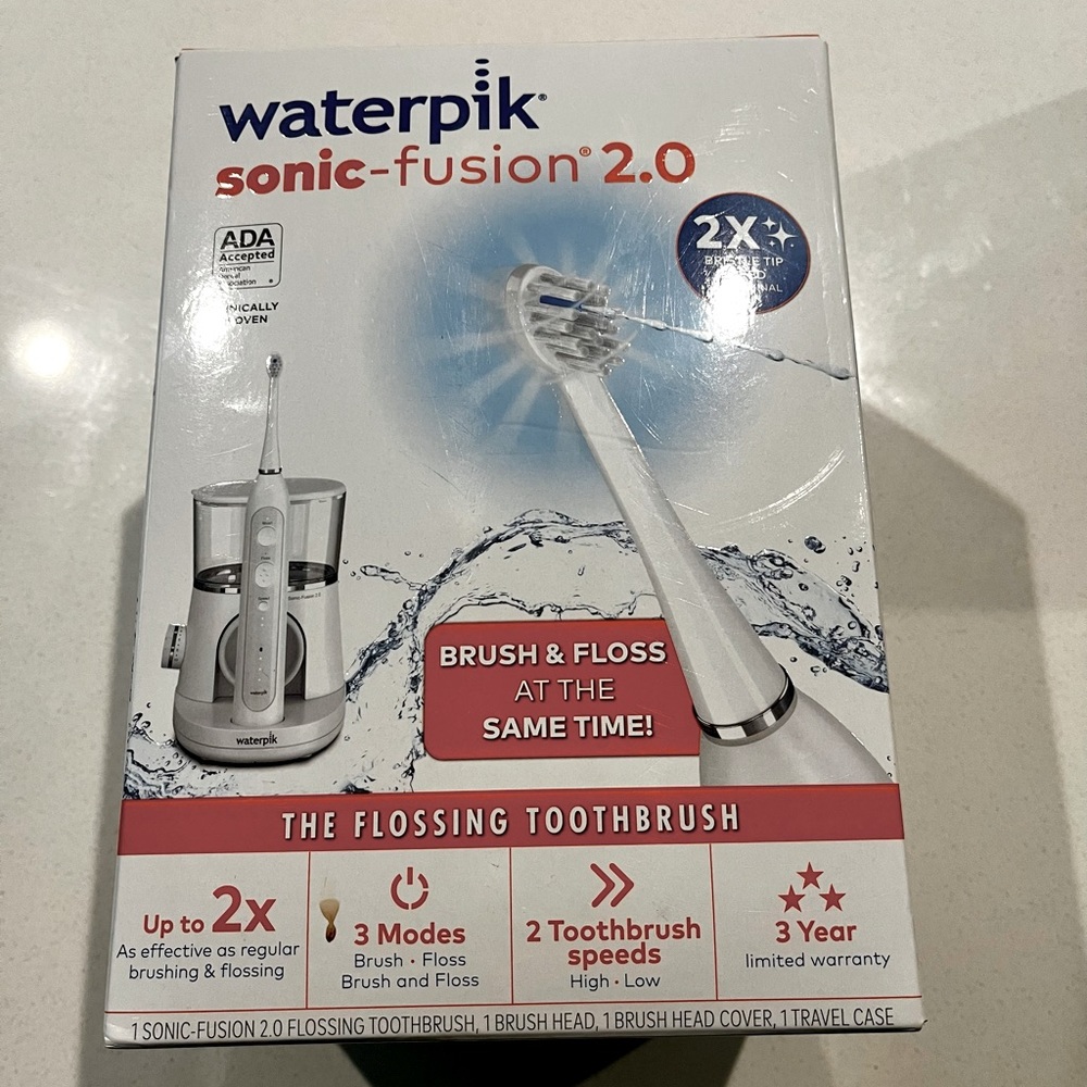 NEW in Box Waterpik Sonic Fusion 2.0